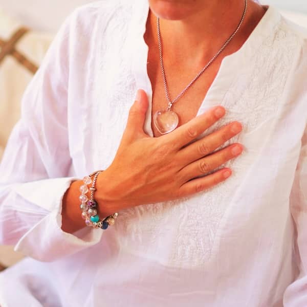 hand-on-heart-transformational-life-coaching (1) hand on heart transformational life coaching